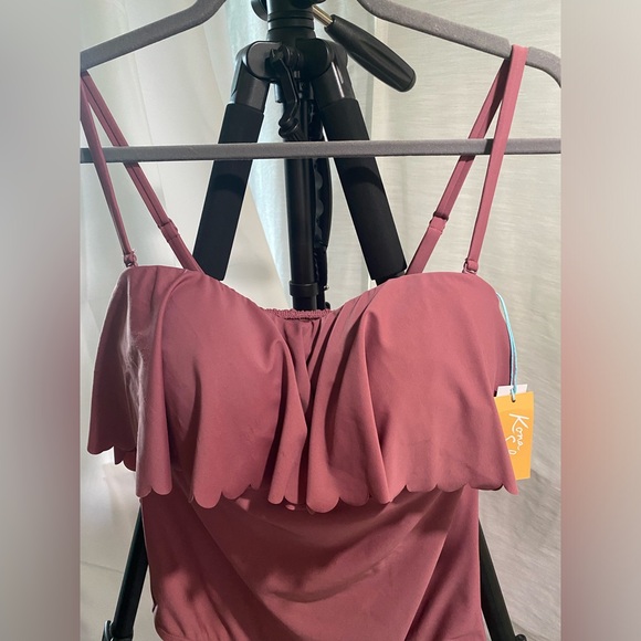 BOGO 🥳 sale
NWT- SWIMSUIT Kona soul, one piece mulberry - bathing suit size L - Picture 4 of 4